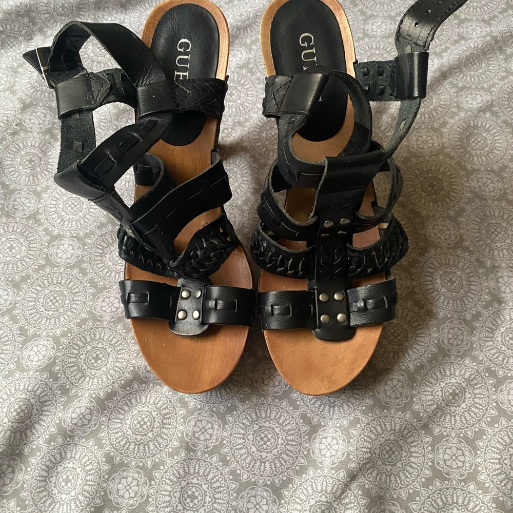 SOLD!! | GUESS black wooden heels